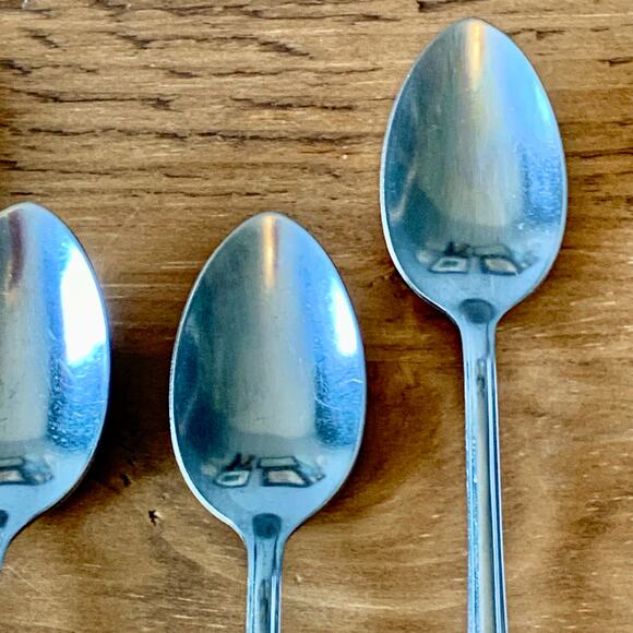 Ekco USA Stainless Steel Iced Tea Spoons Chevron Pattern Handle Set of 4 Vtg - Picture 5 of 13